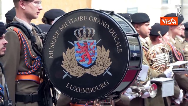 Mattarella in Lussemburgo incontra il Granduca Enrico, ecco gli onori militari