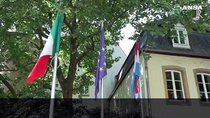 Mattarella: "In Ue ci sentiamo ovunque a casa"