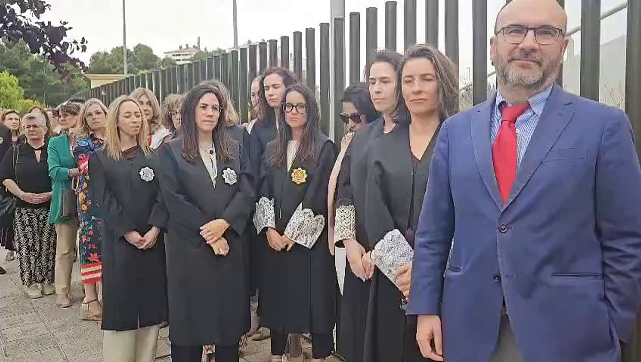 Jueces y fiscales salen a la calle para protestar contra las reformas pretendidas por el Gobierno