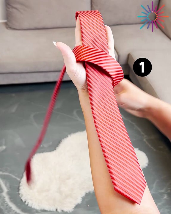 How to tie a tie in three steps! 👔
