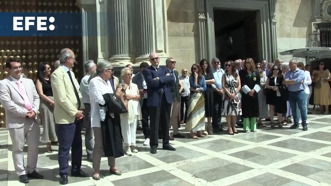 Jueces y fiscales se concentran ante el TSJA contra la reforma de la carrera judicial