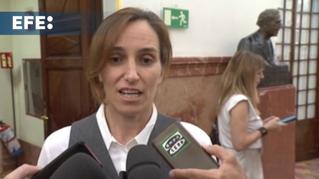 Mónica García dice que Ayuso sigue la estela de Trump con las multas en la universidad