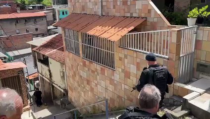 Operação prende sete pessoas em diferentes bairros de Salvador; assista