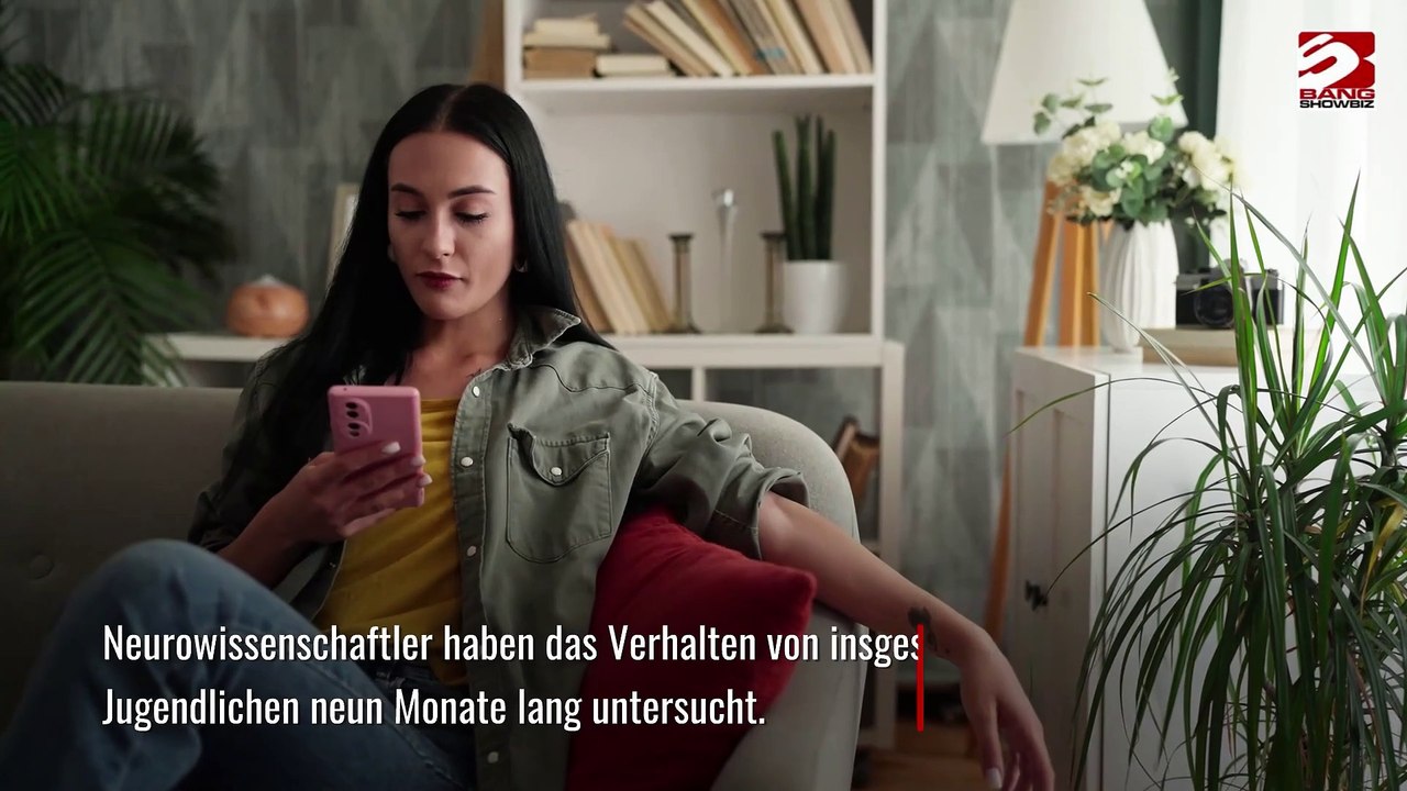 Passives Scrollen könnte das Angst- und Depressionsrisiko bei Teenagern erhöhen.