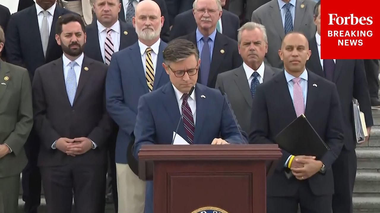 Congressional Leaders Hold Vigil For Jewish Museum Attack Victims