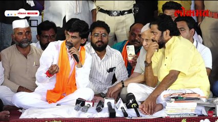 जरांगे स्टेजवर आले, बच्चू कडूंसाठी कुणाकुणाला झापलं?