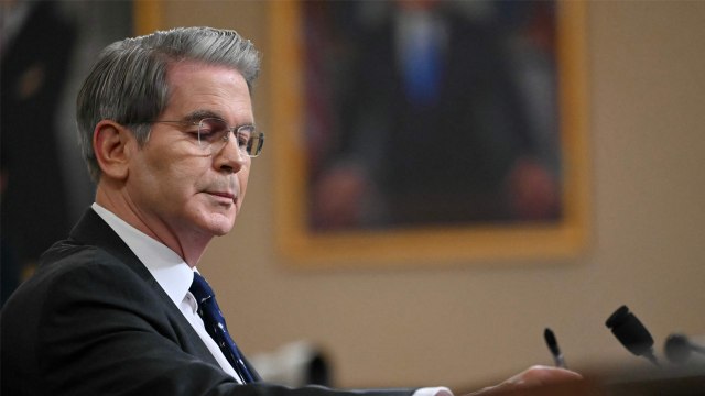 베센트 미 재무장관 미중 경제 관계 재조정 가능 / YTN