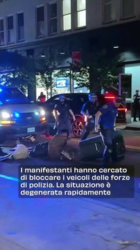 Proteste a New York: Scontri tra Polizia e Manifestanti a Foley Square contro i Fermi della Divisione Ice