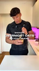 Overnight oats snickers