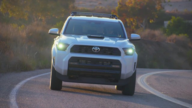 2025 Toyota 4Runner TRD Sport Windchill Pearl Driving Video