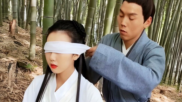 The Legend of Condor Heroes 2026 TV 神鵰俠侶 龍女被歐陽鋒點穴，動彈不得, 慘遭甄志丙玷污 Xiaolongnu was tapped on Ouyang Feng and Yin Zhiping approached her from her back 小龍女被人蒙住了眼睛，並抱住了 刘亦菲 白衣飄飄