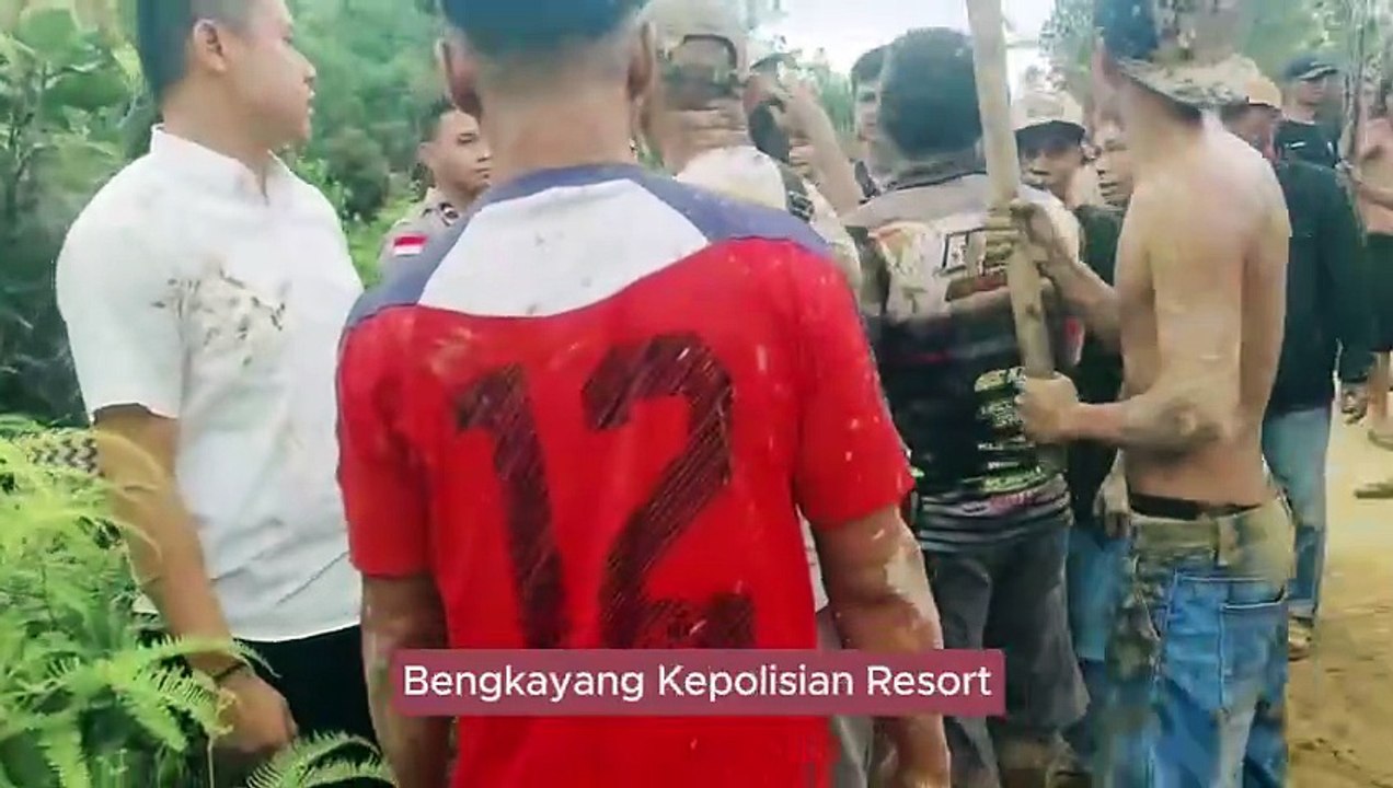 Warga rusak mobil polisi saat penertiban illegal mining di Sekayok, Senin, 25 Agustus 2025, ini tanggapan Wakil Kepala Kepolisian Resort Bengkayang, Kepolisian Daerah Kalimantan Barat, Anne Tria Sefya, Selasa, 26 Agustus 2025
