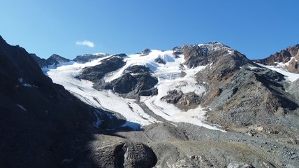Il ghiacciaio Solda del gruppo Ortles-Cevedale arretrato e sempre pi? nero. Il bilancio di Carovana dei ghiacciai in Alto Adige