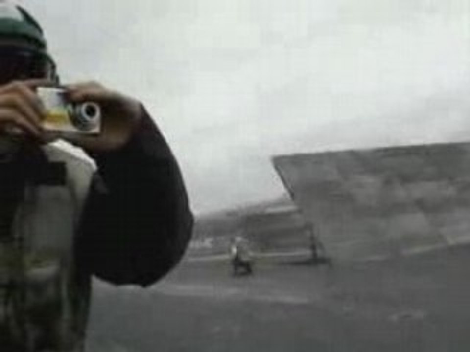 s'amuser avec un reacteur d'avion