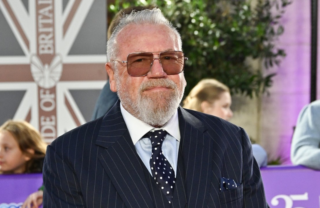 Ray Winstone has compared acting to boxing