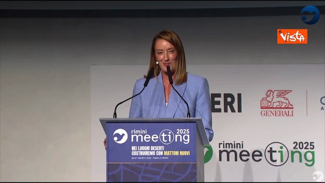 Metsola al Meeting di Rimini cita Sassoli, l'applauso della platea