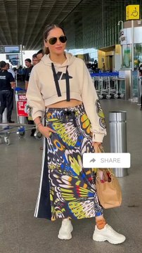 Bollywood Actress Isha Koppikar Was Spotted at Airport Mumbai 🔥❤️😍 #ishakoppikar #bollywood #actresses #actressreels