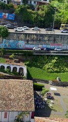 PM prende duas pessoas com arma na Operação Gamboa