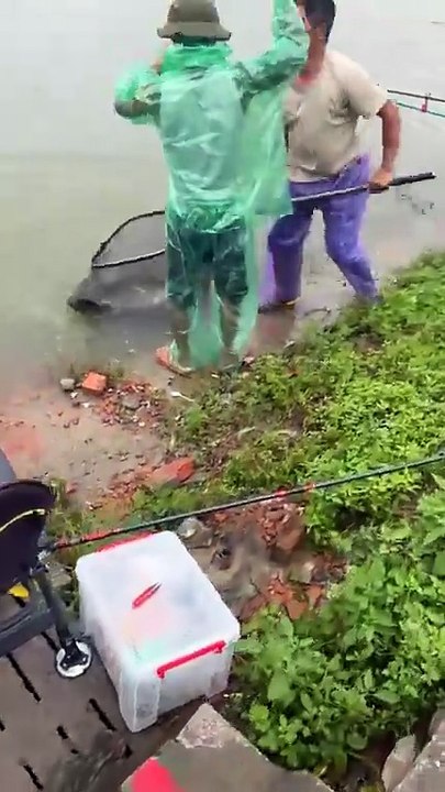 Big Fish Challenge at the Fishing Pond - 7