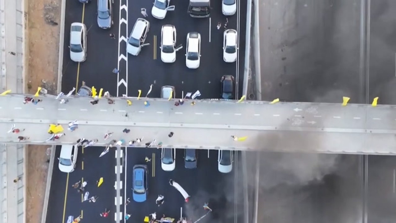 Aerial footage shows scale of disruption as Israeli hostage families hold nationwide day of protest