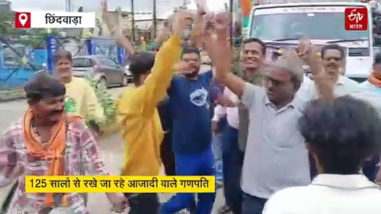 अंग्रेजों के जमाने के गणपति बप्पा, अंग्रेजों को भगाने इस पंडाल में बनती थी योजना