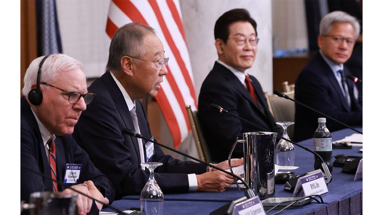 류진 "한국 기업들 1,500억 달러 규모 대미 투자 계획" / YTN