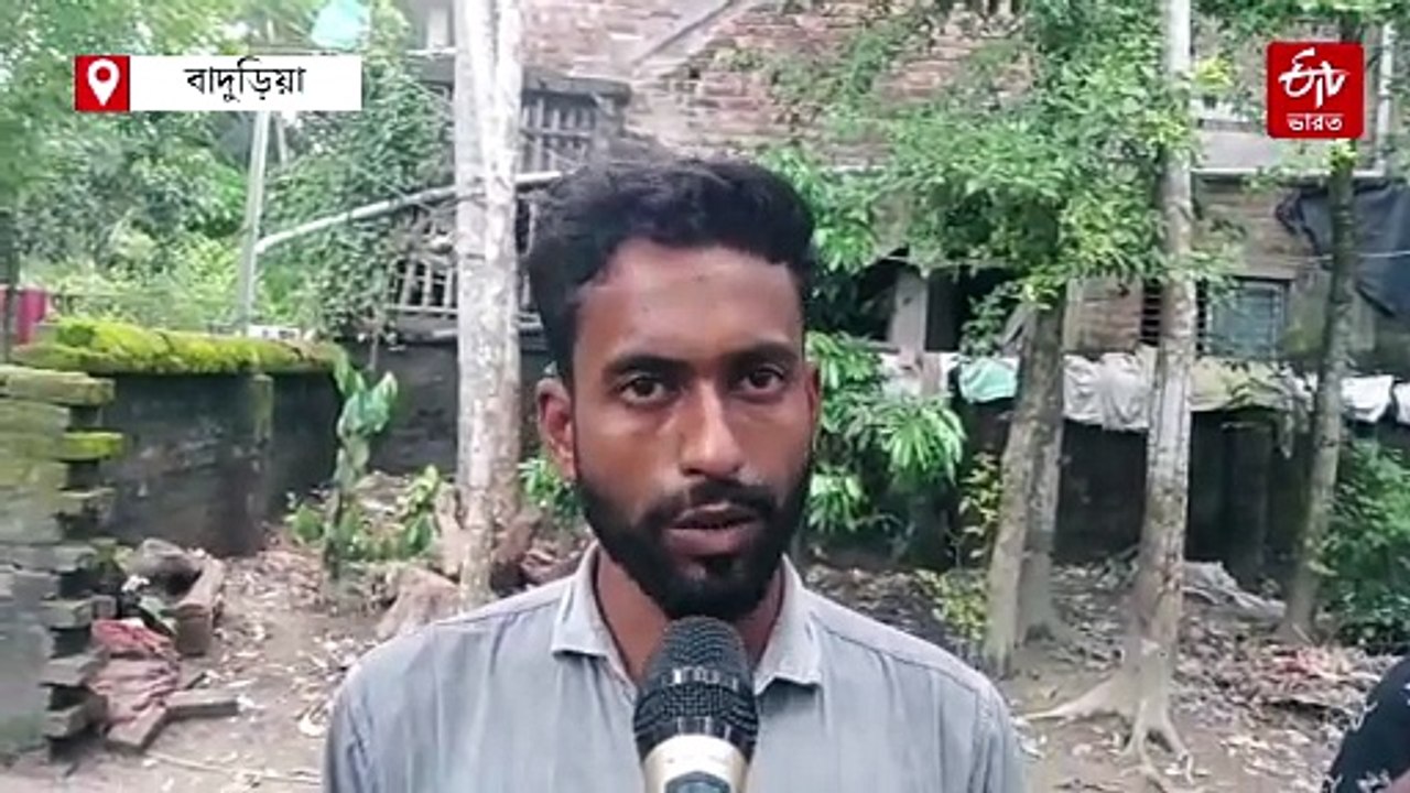 বাড়িতে আগুন লাগিয়ে আইএসএফ নেতাকে সপরিবারে পুড়ি...