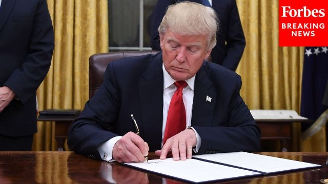 Trump Signs Executive Order To Create National Guard Units Trained In Public Order Issues