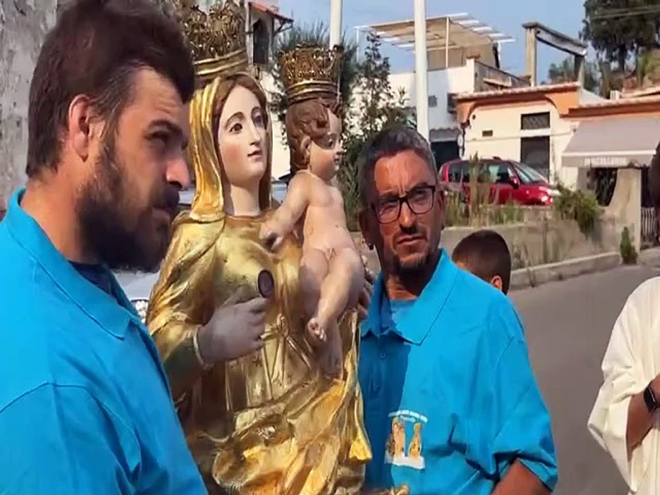 Amalfi (SA) - Breve processione con la statua della Madonna delle Grazie (14.08.25)