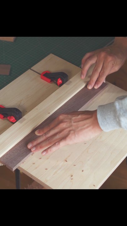 The simplest router table / La table de défonceuse la plus simple