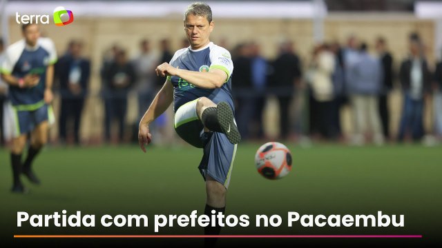 Tarcísio marca gol da vitória em partida com Nunes e Cafu na Arena Pacaembu