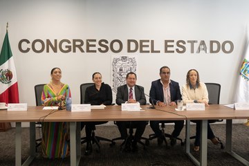 Diputados de Puebla recibirán 400 mil pesos al cumplir su primer año