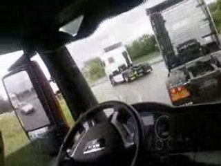 Festival route défilé au rond de point