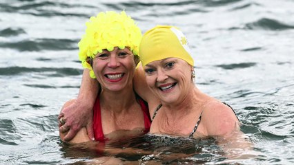 Heartwarming reason friends plunge into Lake Wendouree