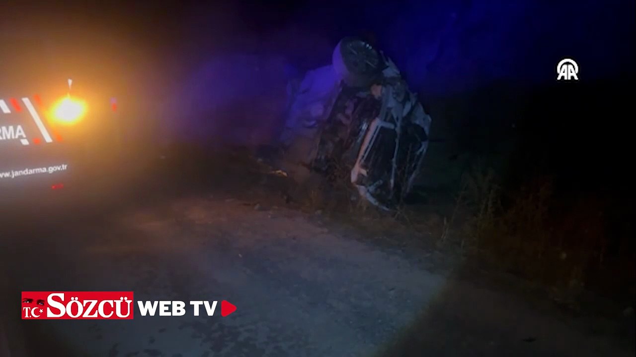 Devrilen otomobildeki 5 kişi yaralandı