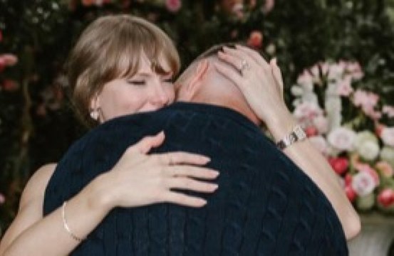 Taylor Swift annonce ses fiançailles : Votre prof d'anglais et votre prof de gym vont se marier