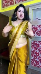 Bappi Lahiri, Shreya Ghoshal•Ooh La La