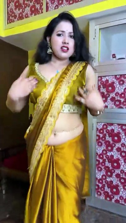 Bappi Lahiri, Shreya Ghoshal•Ooh La La