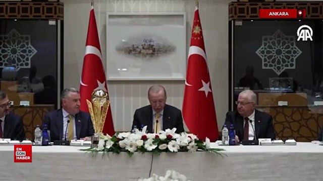 Cumhurbaşkanı Erdoğan, Yüksekovaspor Kadın Futbol Takımı'nı Cumhurbaşkanlığı Külliyesi'nde kabul etti