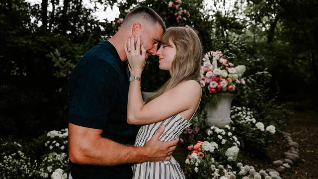 When Travis Kelce was asked if he loves Taylor Swift