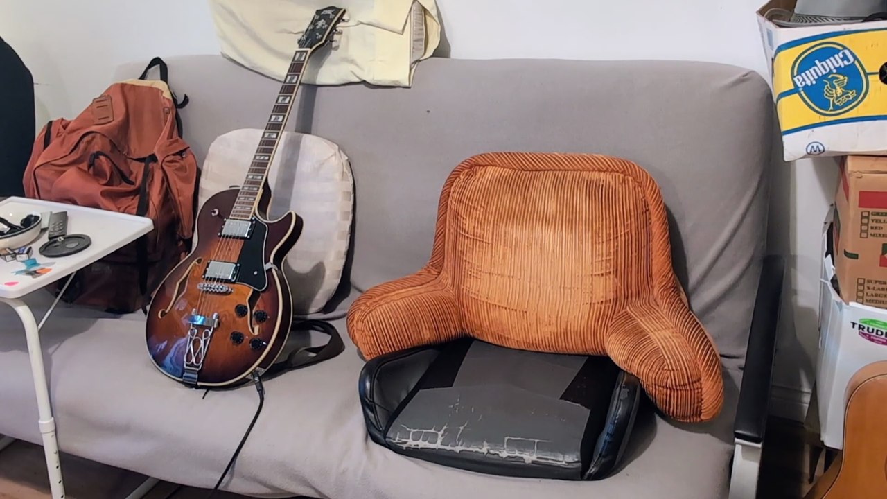 Bonjour, c'est l'heure des effets sonores de la guitare 🎸🎸🎶🎶🎶