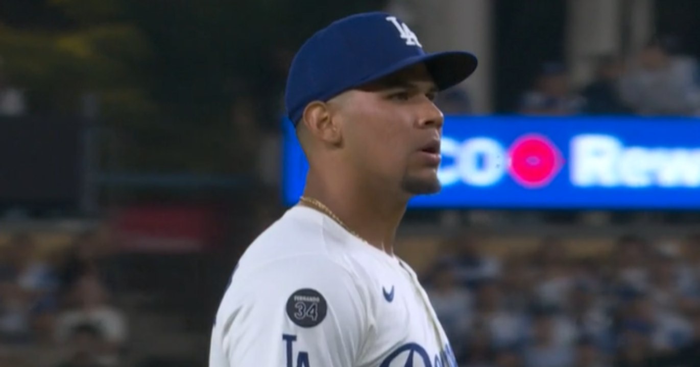 ¡Edgardo Henríquez con 90 mph a segunda!