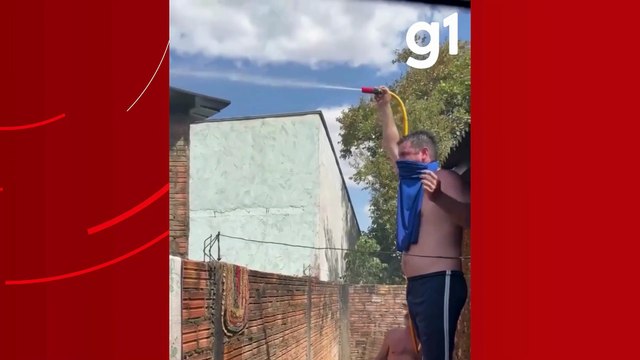 Vizinho ajuda a apagar incêndio em casa de idosos e é preso por desacato