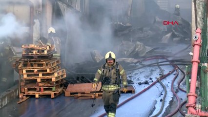 Arnavutköy'de fabrika yangını