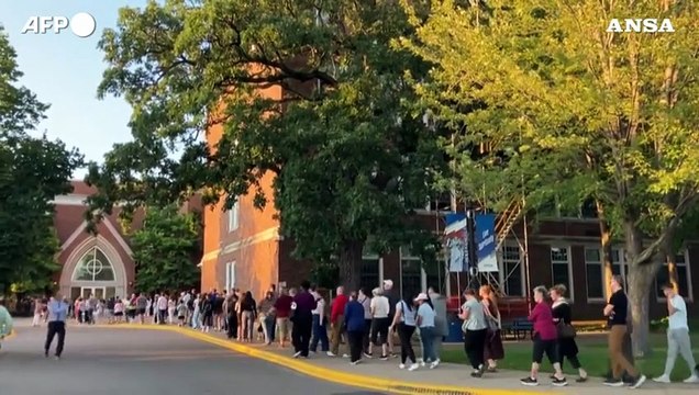 Minneapolis, centinaia di persone alla messa in memoria delle vittime della sparatoria