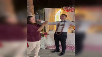 Damada altın yerine sucuk taktı