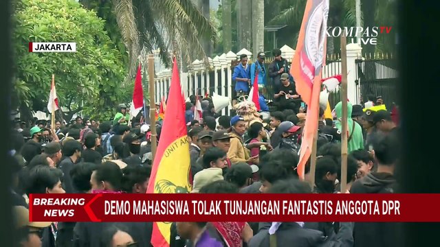 Penampakan saat Mahasiswa Kembali Gelar Aksi Tolak Tunjangan Fantastis Anggota DPR