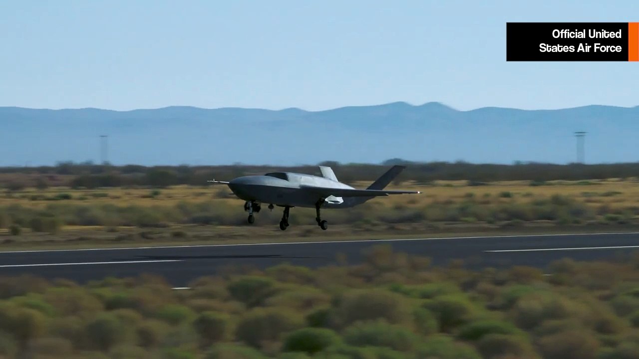 動画: 米国、新型無人戦闘機YFQ-42Aの試験飛行に成功