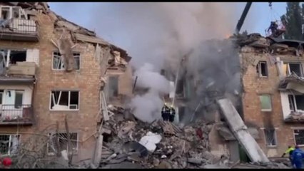 Massiccio attacco contro Kiev, Zelensky: "Mosca non vuole diplomazia"