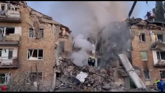 Massiccio attacco contro Kiev, Zelensky: Mosca non vuole diplomazia